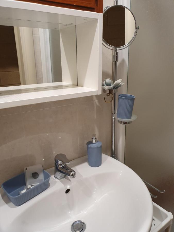 La Dimora Di Don Vito - Appartamento Confortevole Bari Extérieur photo
