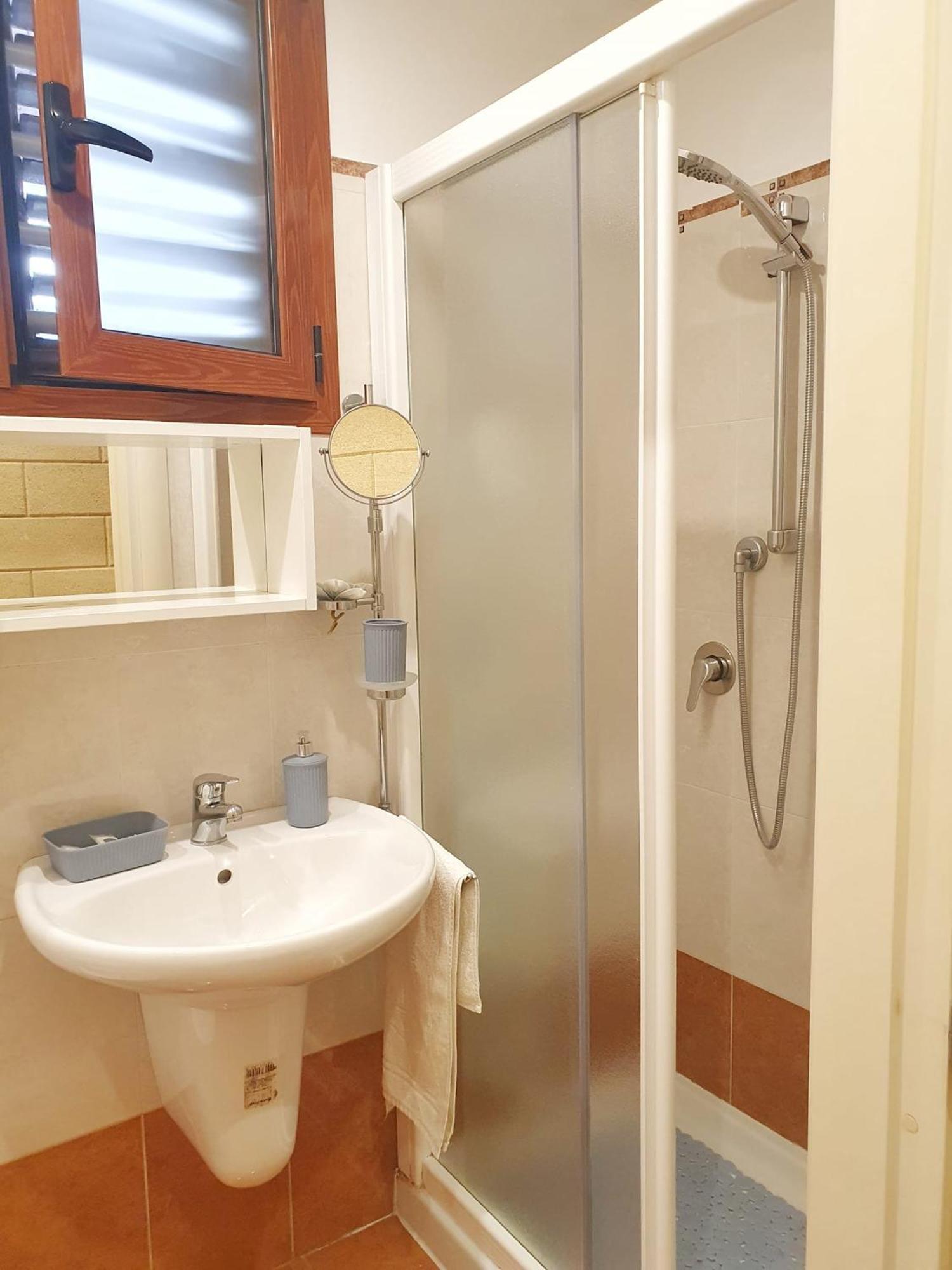 La Dimora Di Don Vito - Appartamento Confortevole Bari Extérieur photo