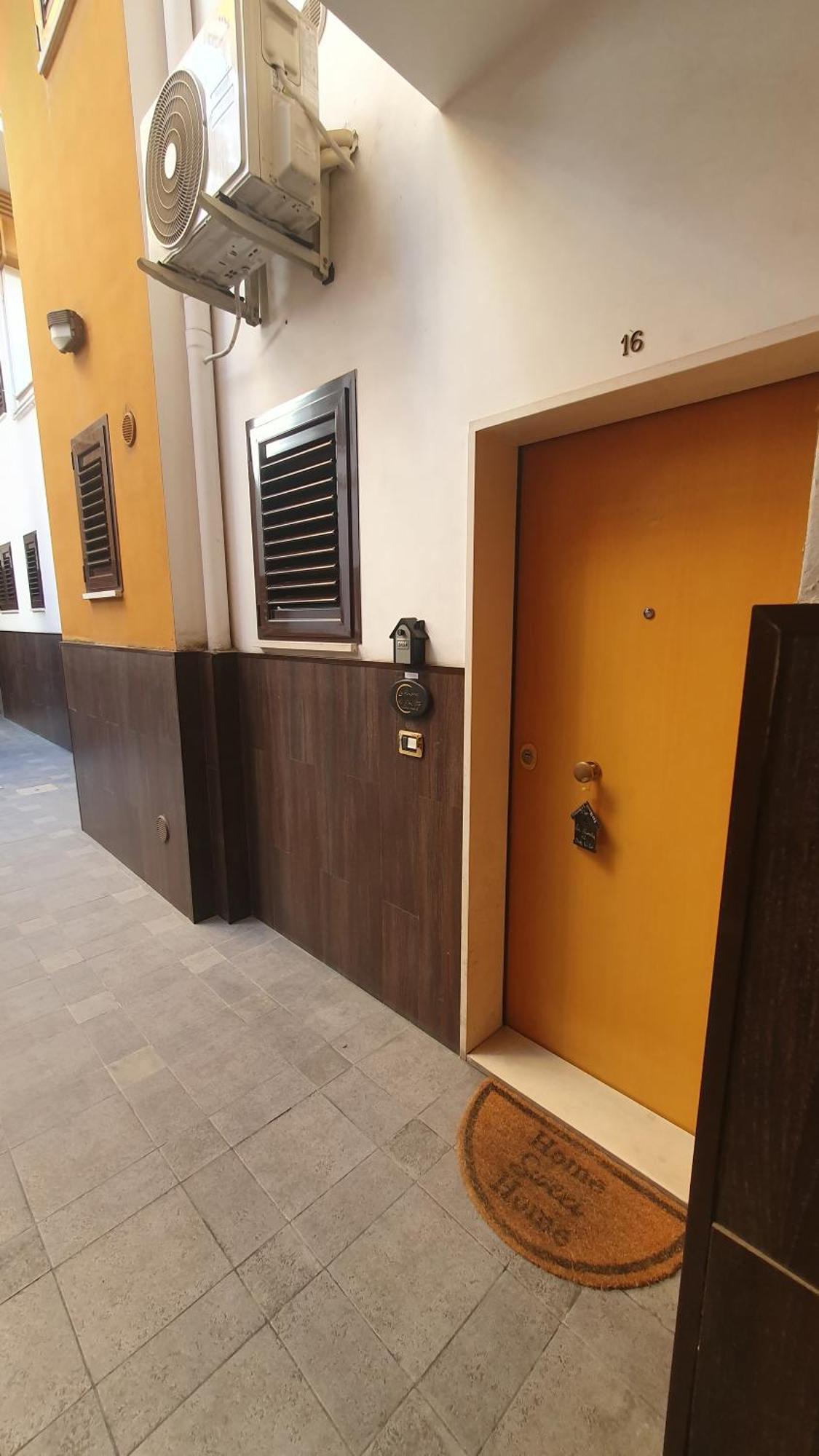 La Dimora Di Don Vito - Appartamento Confortevole Bari Extérieur photo