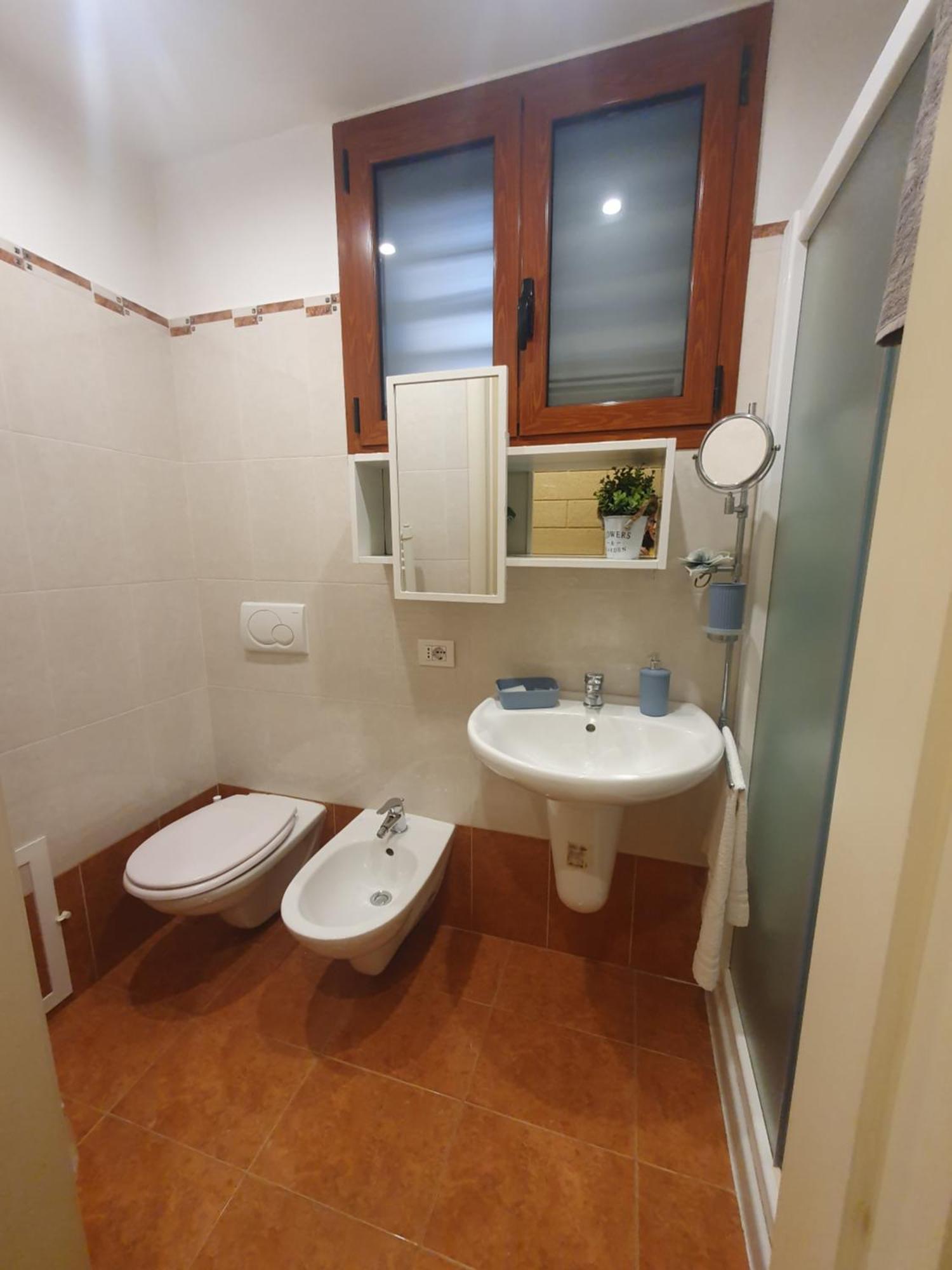 La Dimora Di Don Vito - Appartamento Confortevole Bari Extérieur photo
